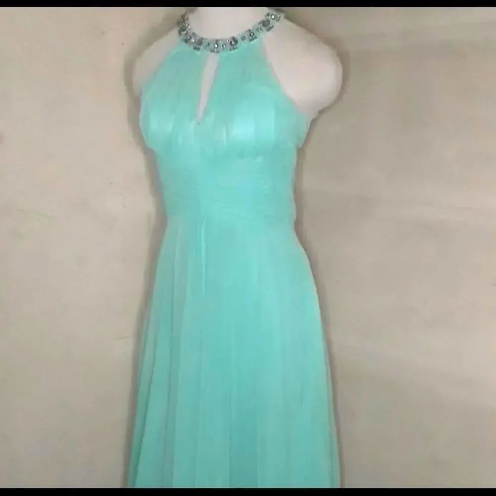 Eliza J Beaded Gown size :6